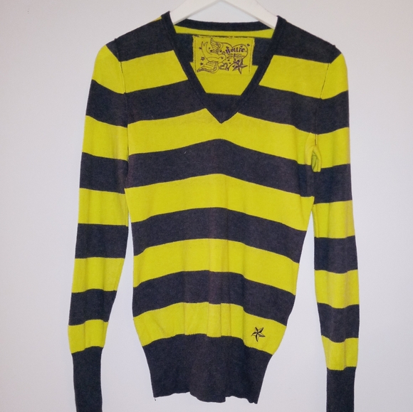 Stripe V-Neck Sweater - Picture 4 of 6
